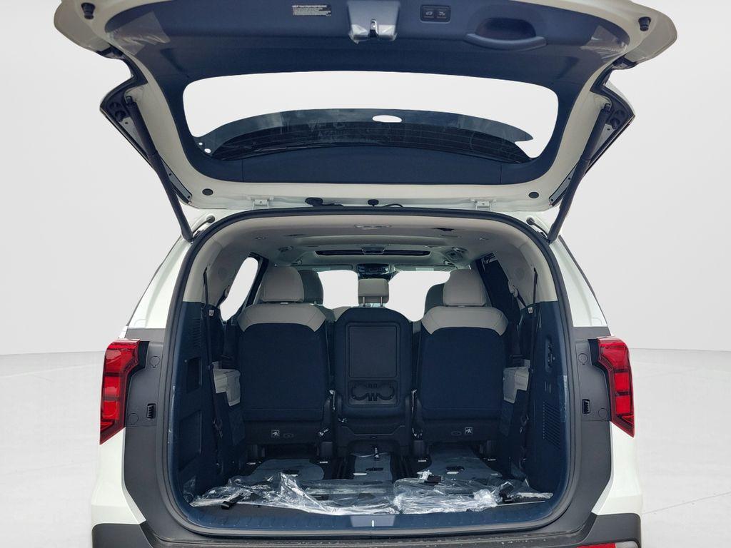 new 2026 Kia Carnival Hybrid car, priced at $46,376