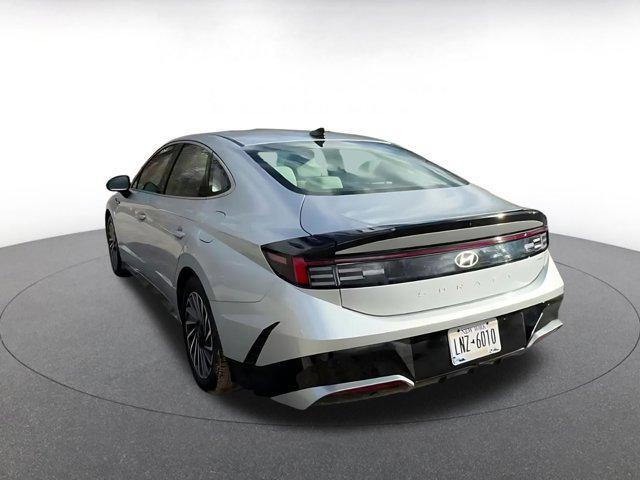 used 2025 Hyundai Sonata Hybrid car, priced at $24,429