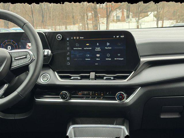 used 2025 Chevrolet Equinox car, priced at $23,016