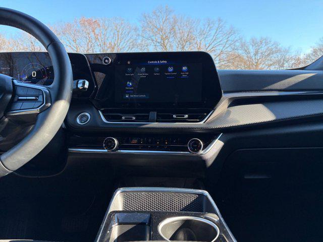 used 2025 Chevrolet Equinox car, priced at $27,291