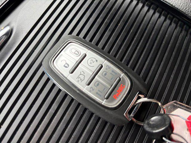 used 2025 Chrysler Pacifica car, priced at $34,476