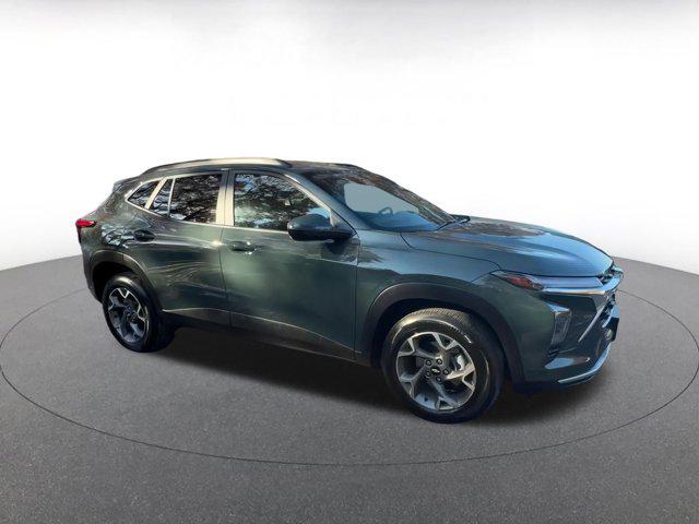 used 2025 Chevrolet Trax car, priced at $19,292