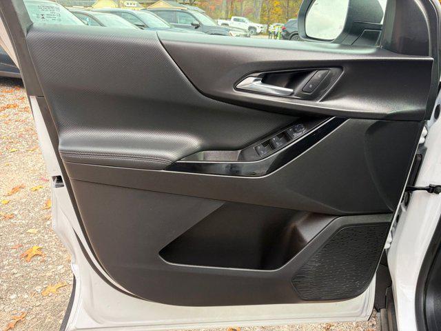 used 2025 Chevrolet Equinox car, priced at $25,620