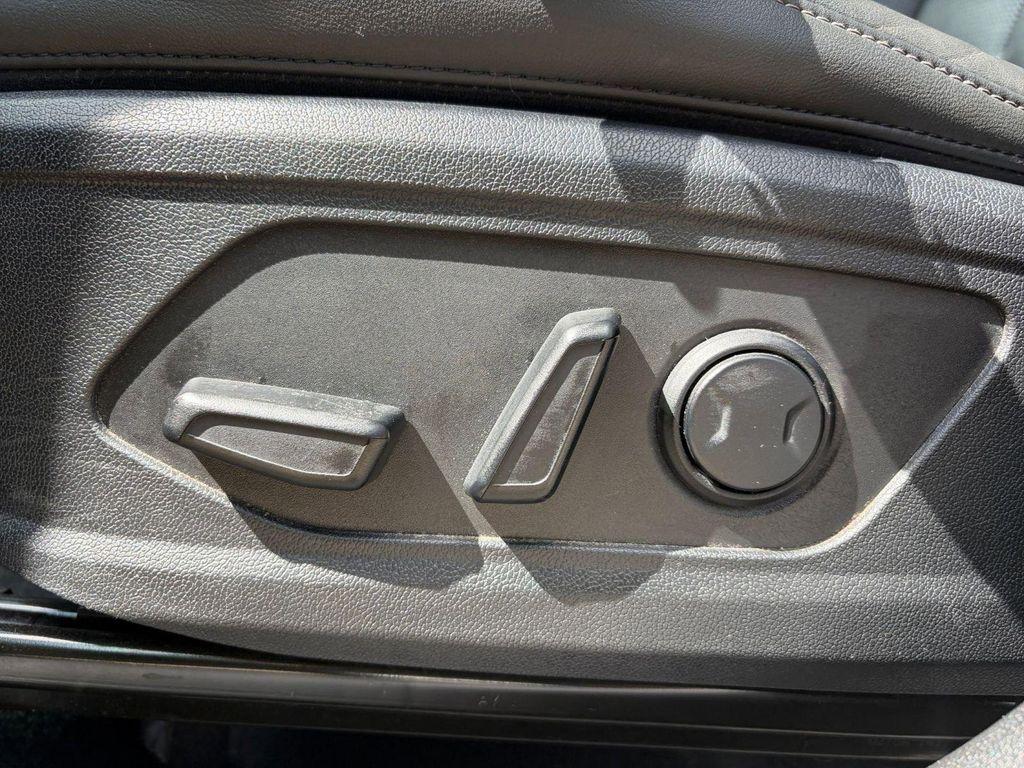 used 2024 Kia Sorento car, priced at $23,849