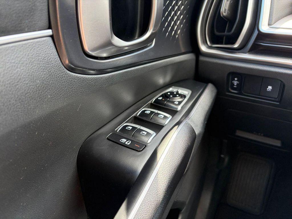 used 2024 Kia Sorento car, priced at $23,849