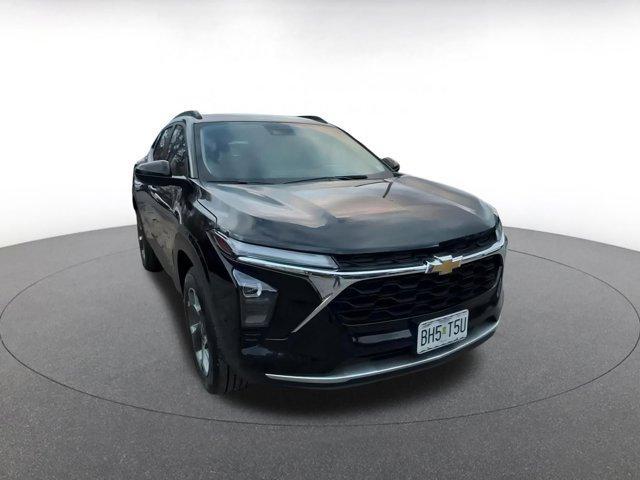 used 2025 Chevrolet Trax car, priced at $18,824