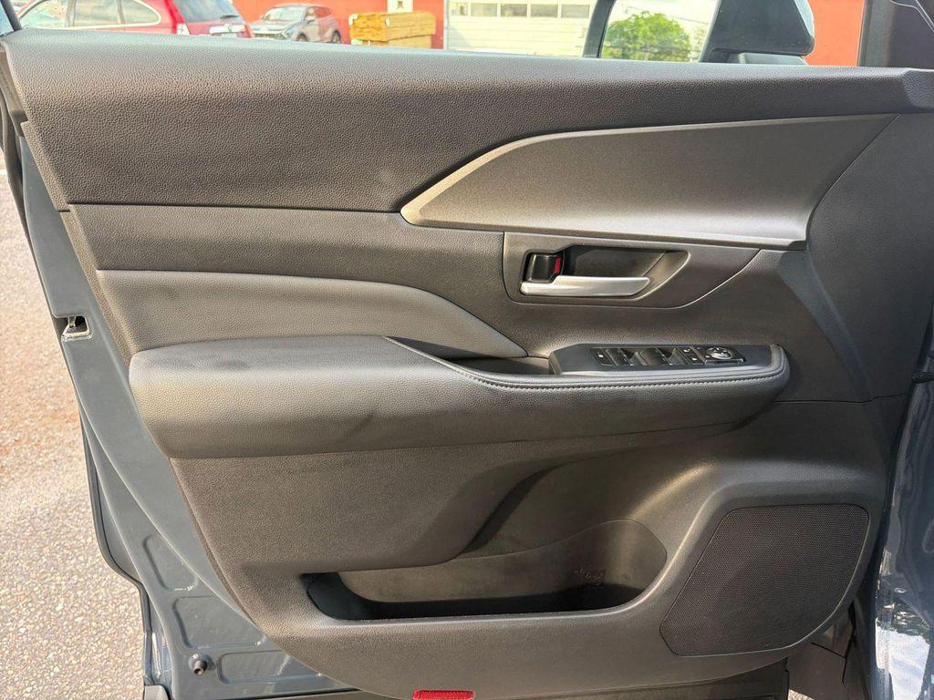 used 2025 Toyota Grand Highlander car, priced at $42,995