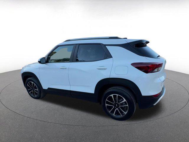 used 2025 Chevrolet TrailBlazer car, priced at $21,048