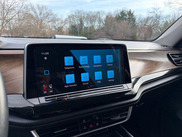 used 2025 Volkswagen Atlas car, priced at $31,906