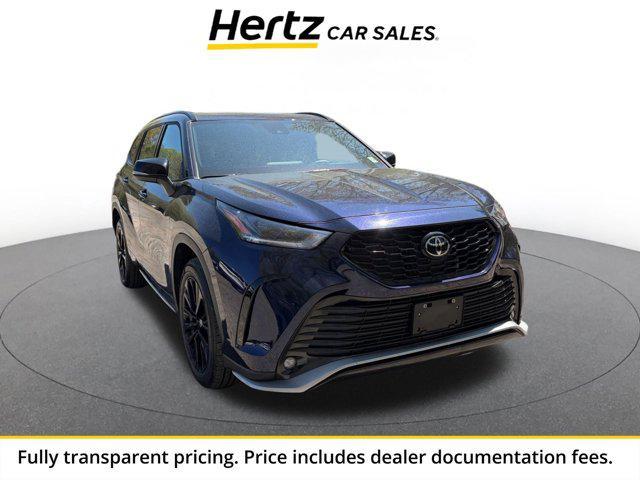 used 2025 Toyota Highlander car, priced at $46,499
