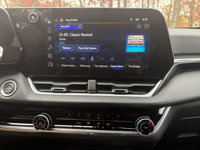 used 2025 Chevrolet Equinox car, priced at $24,045