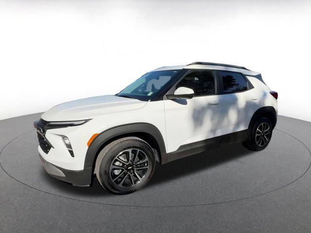 used 2025 Chevrolet TrailBlazer car, priced at $21,365