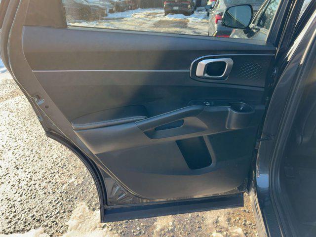 used 2024 Kia Sorento car, priced at $25,200