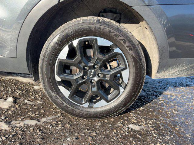 used 2024 Kia Sorento car, priced at $25,200