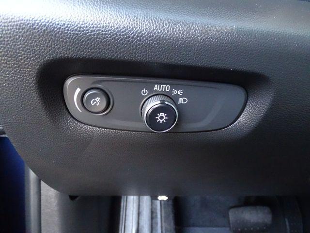 used 2022 Chevrolet Traverse car, priced at $24,995