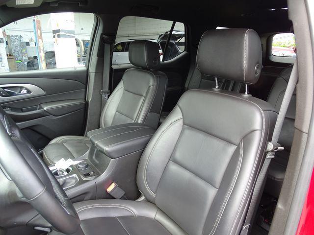 used 2023 Chevrolet Traverse car, priced at $31,995