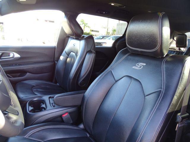 used 2022 Chrysler Pacifica Hybrid car, priced at $28,495