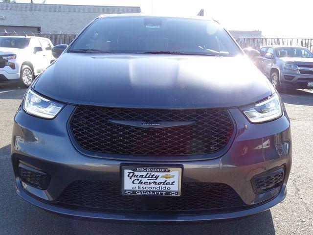 used 2022 Chrysler Pacifica Hybrid car, priced at $28,495