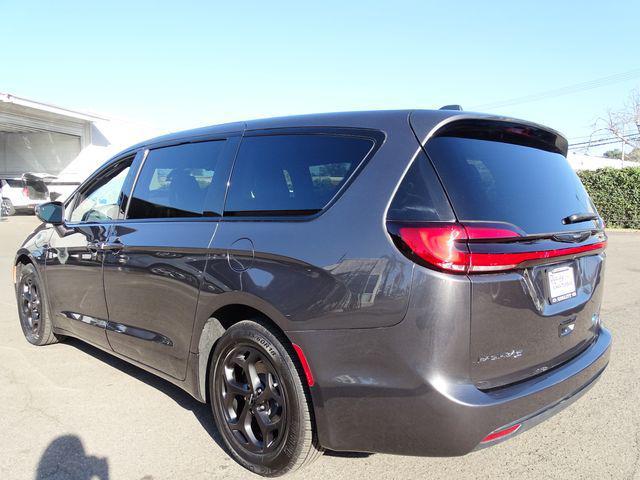 used 2022 Chrysler Pacifica Hybrid car, priced at $28,495