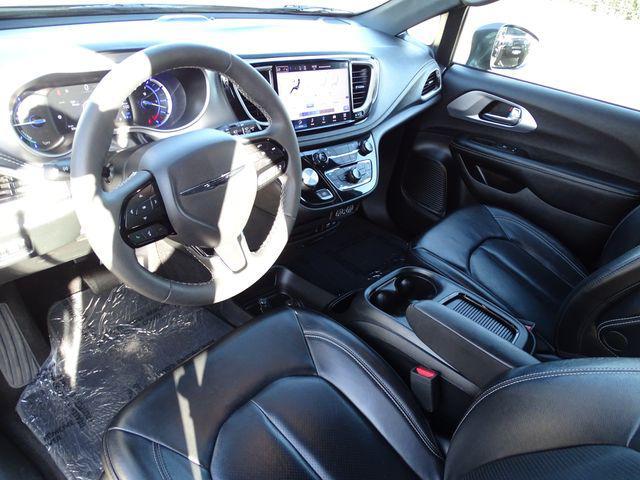 used 2022 Chrysler Pacifica Hybrid car, priced at $28,495