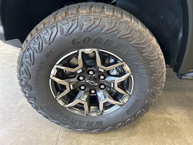 new 2025 Chevrolet Colorado car, priced at $51,220