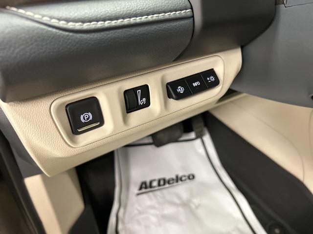 used 2023 GMC Acadia car, priced at $40,000