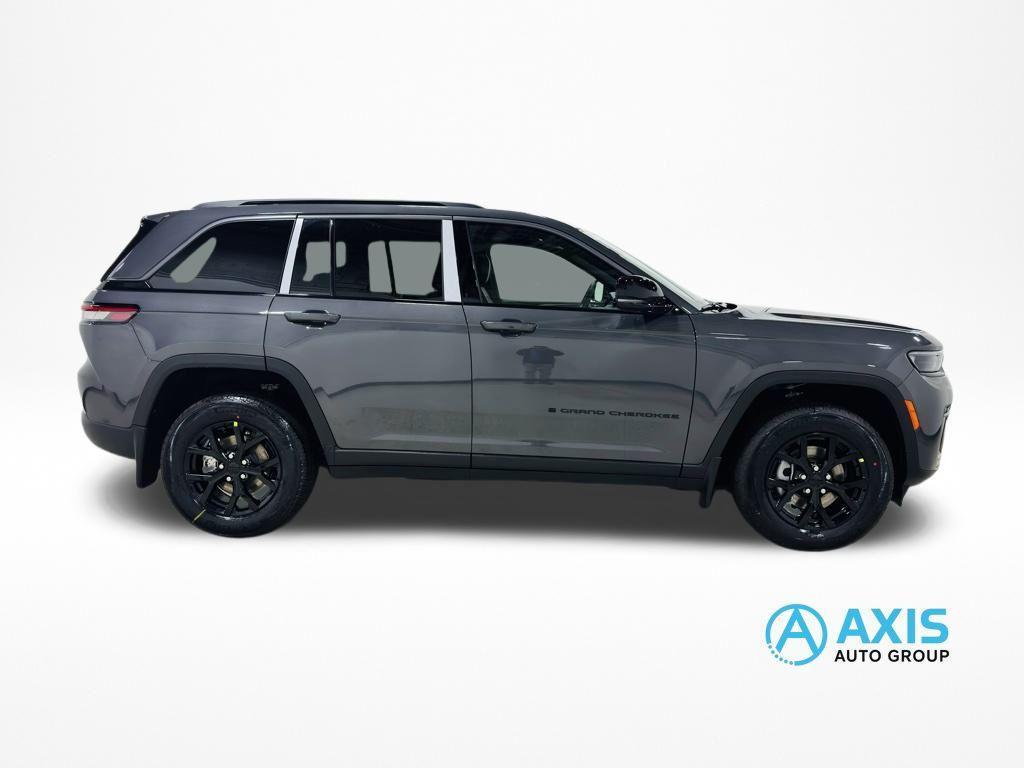 new 2026 Jeep Grand Cherokee car, priced at $48,750