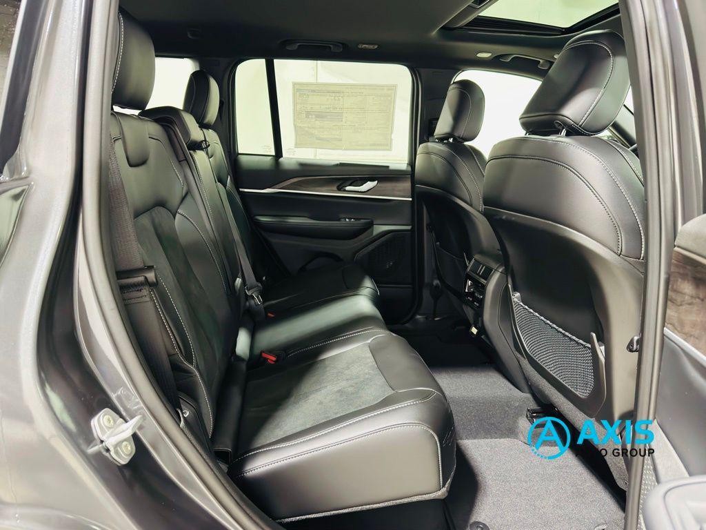 new 2026 Jeep Grand Cherokee car, priced at $48,750