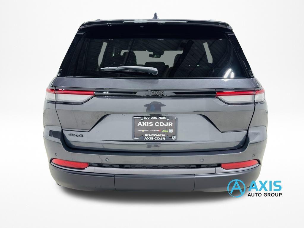 new 2026 Jeep Grand Cherokee car, priced at $49,275