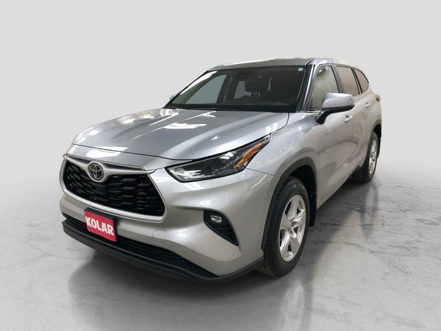used 2024 Toyota Highlander car, priced at $37,990