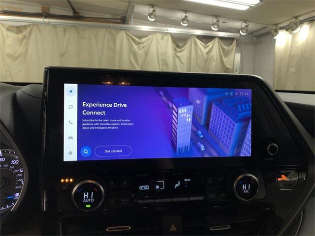 used 2023 Toyota Highlander Hybrid car, priced at $39,966