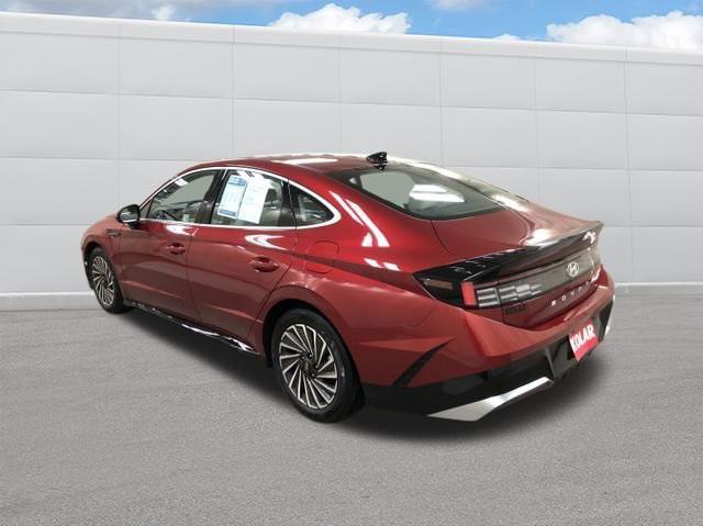 used 2025 Hyundai Sonata Hybrid car, priced at $27,497