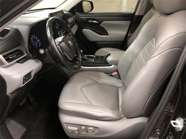 used 2021 Toyota Highlander Hybrid car, priced at $27,337