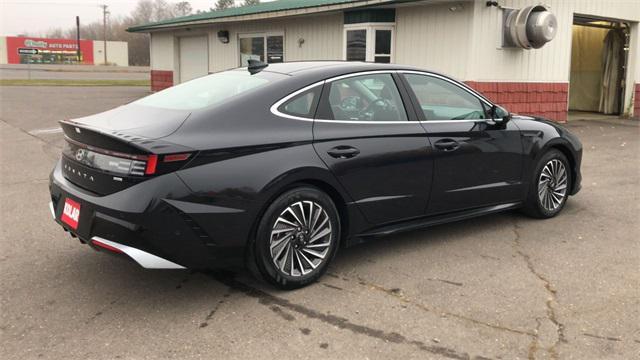 used 2024 Hyundai Sonata Hybrid car, priced at $33,297