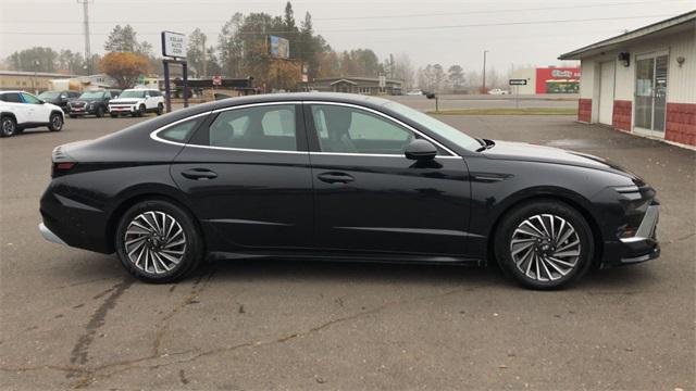 used 2024 Hyundai Sonata Hybrid car, priced at $33,297