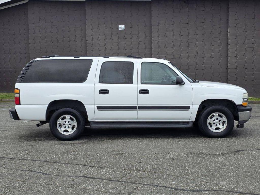 used 2005 Chevrolet Suburban car, priced at $9,999