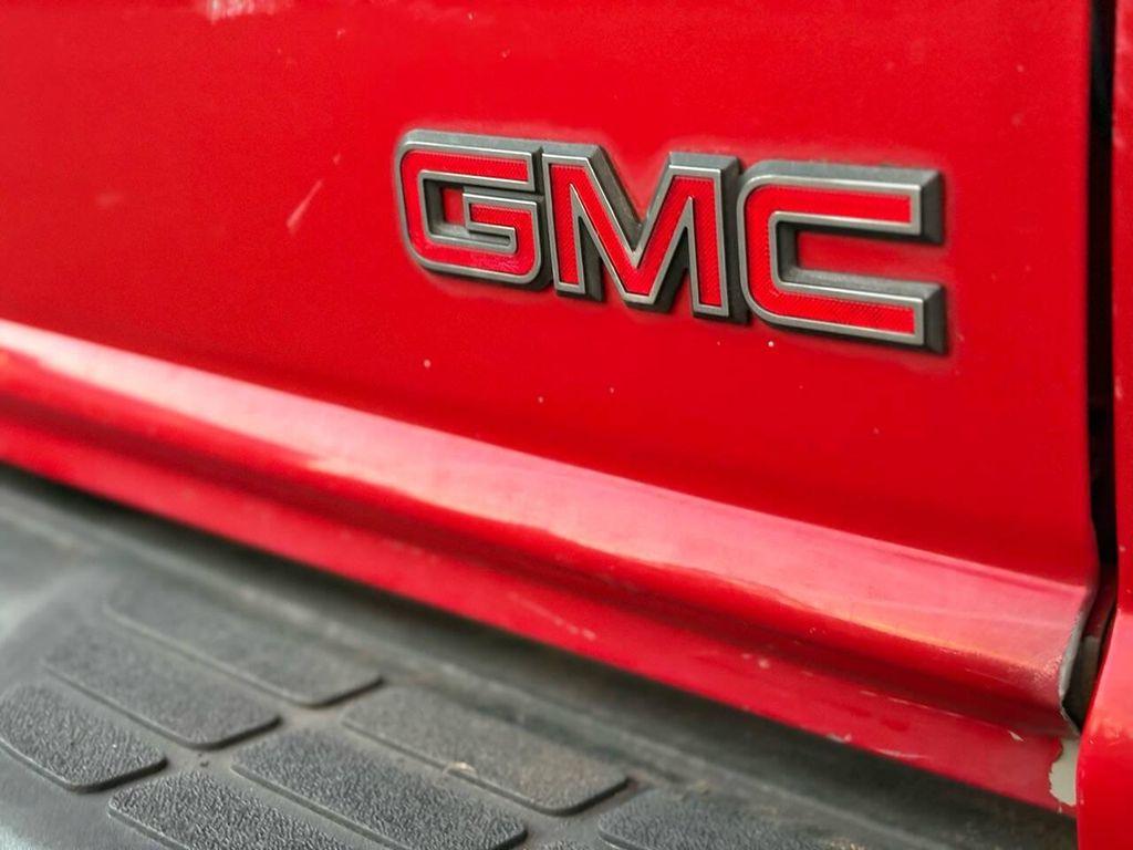 used 2001 GMC Sonoma car, priced at $9,999