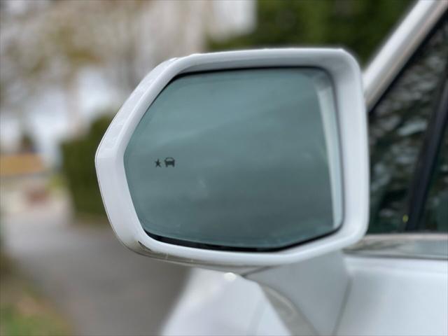 used 2019 Cadillac XT5 car, priced at $15,450