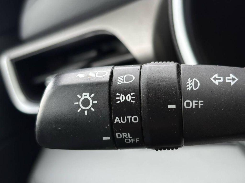 used 2021 Toyota Highlander Hybrid car, priced at $32,500