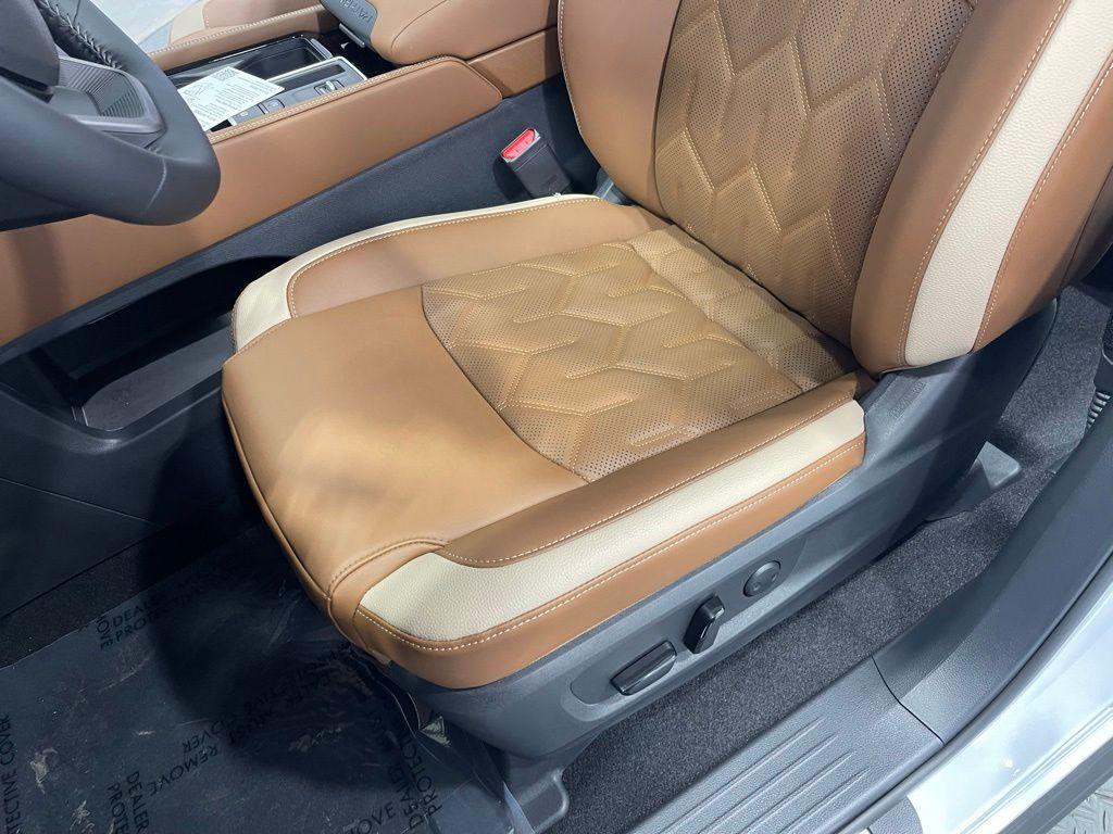 new 2026 Nissan Pathfinder car, priced at $46,302