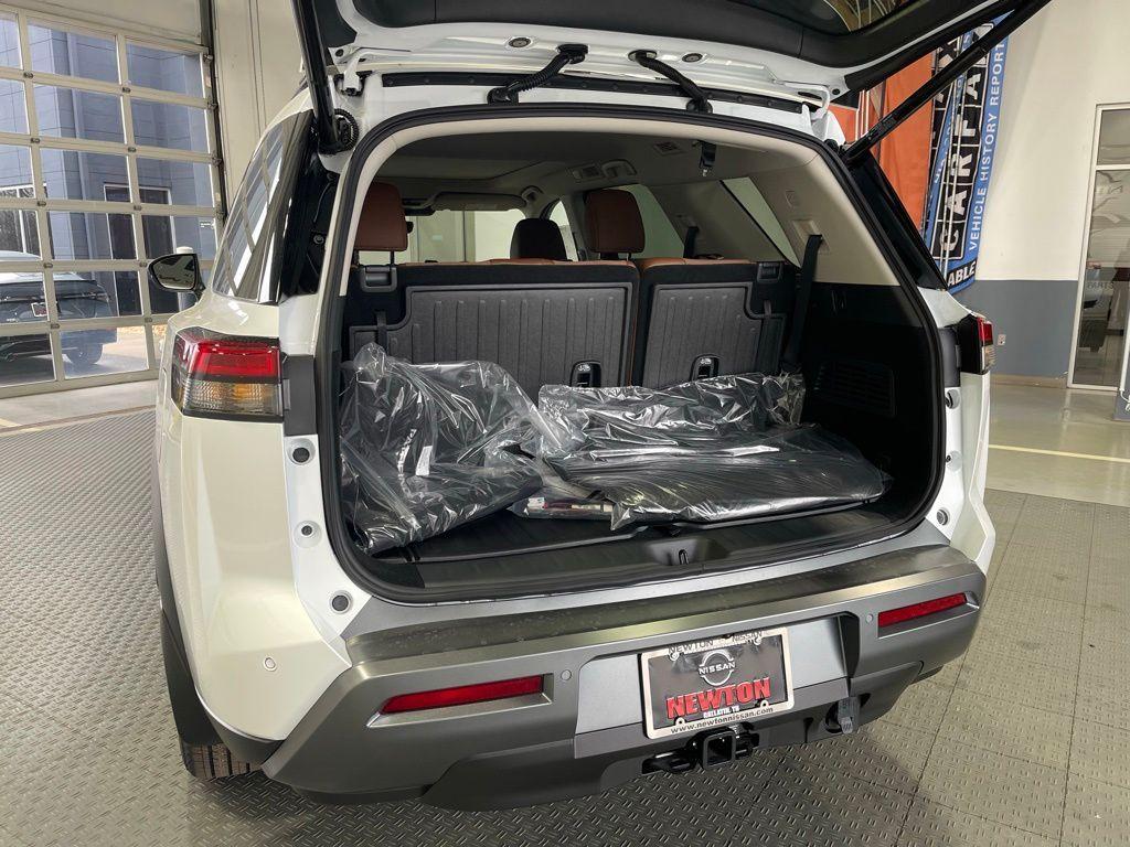 new 2026 Nissan Pathfinder car, priced at $46,302