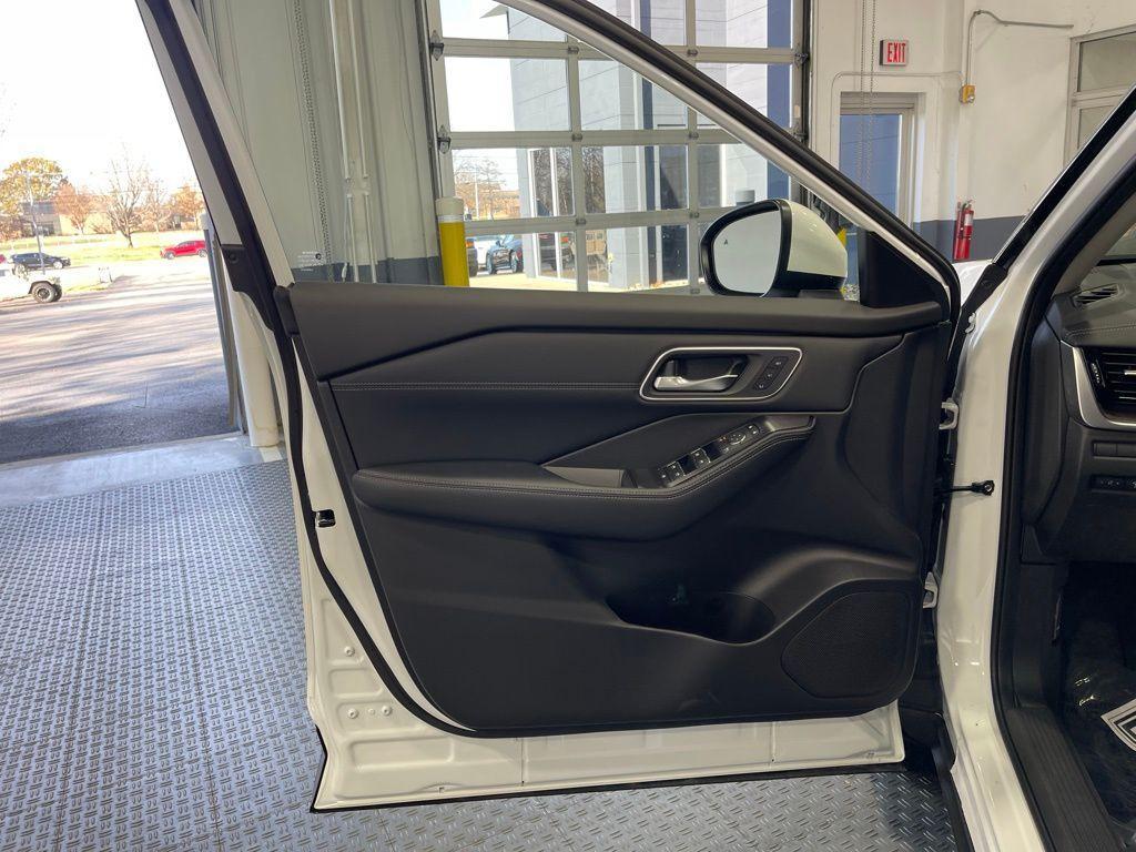 new 2026 Nissan Rogue car, priced at $37,368