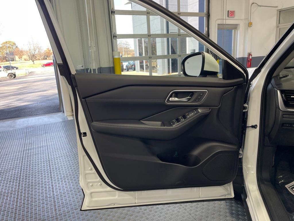 new 2026 Nissan Rogue car, priced at $36,668