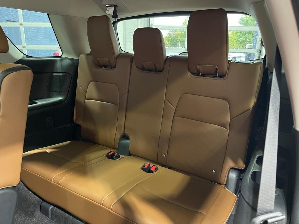 new 2025 Nissan Pathfinder car, priced at $41,175