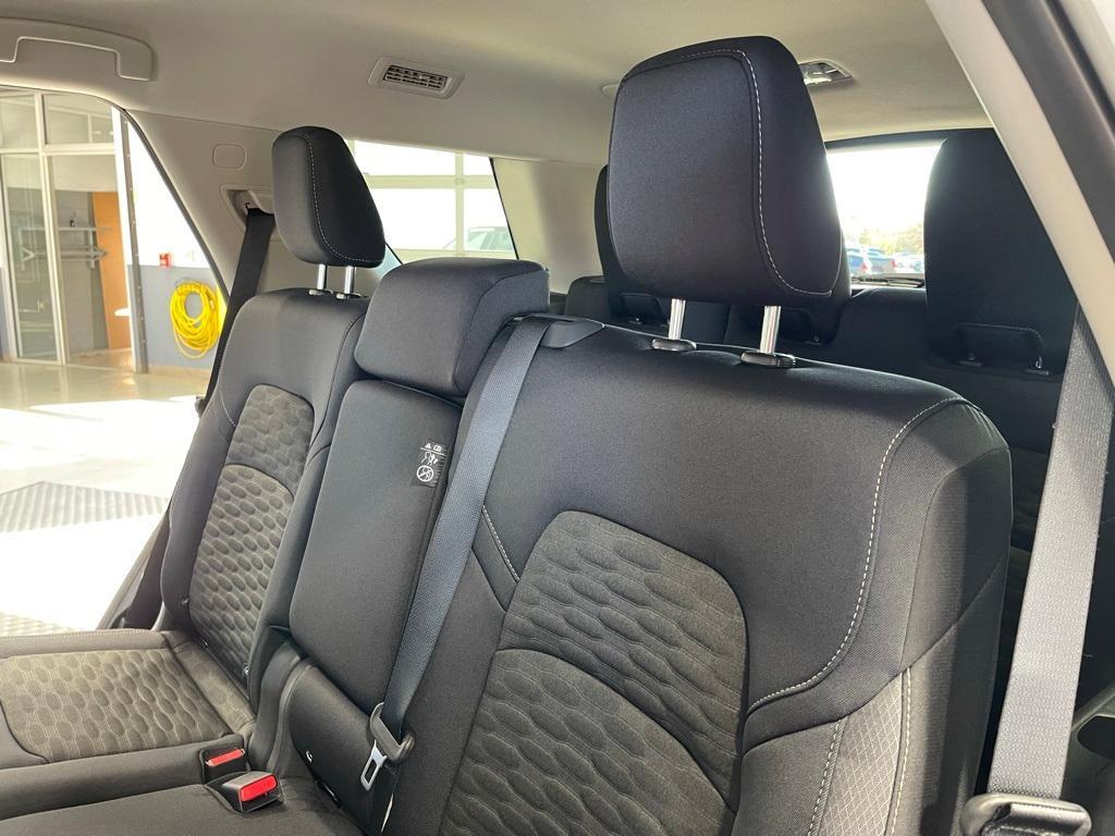 new 2025 Nissan Pathfinder car, priced at $34,262