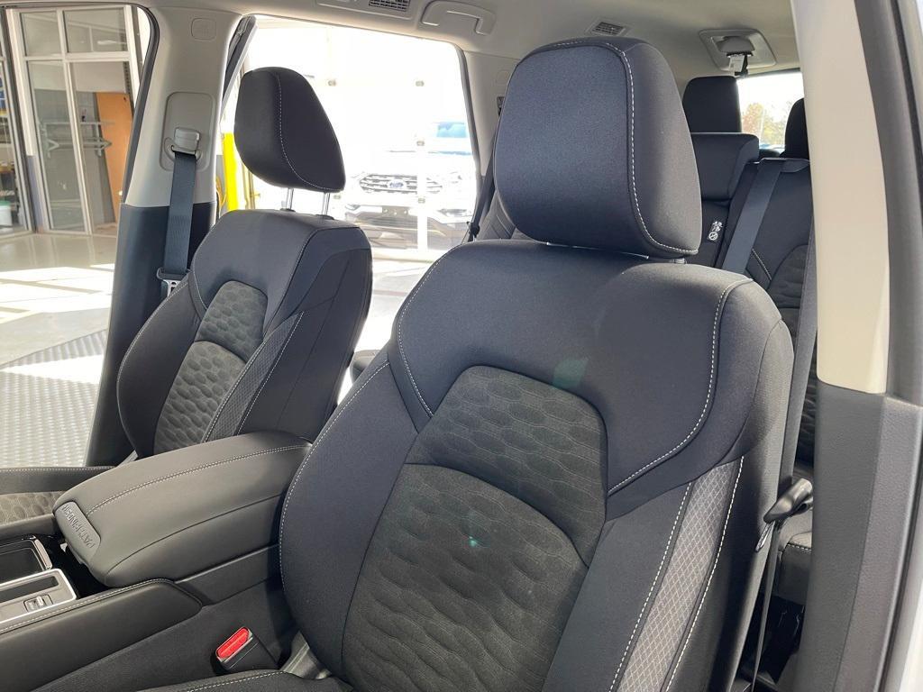 new 2025 Nissan Pathfinder car, priced at $34,262