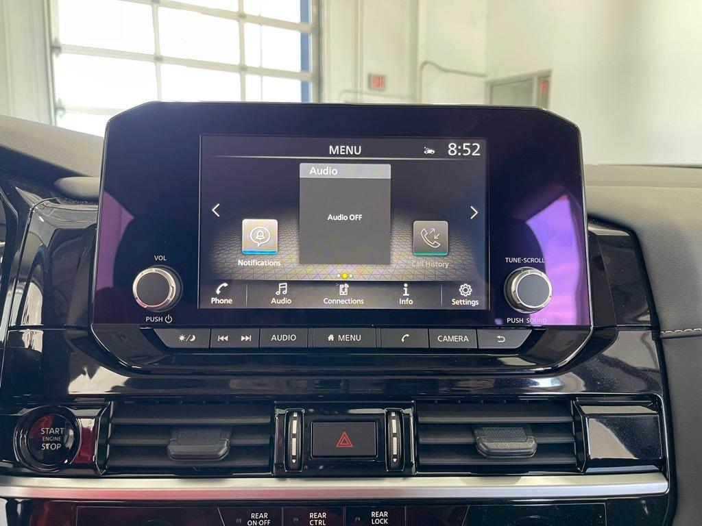 new 2025 Nissan Pathfinder car, priced at $34,262