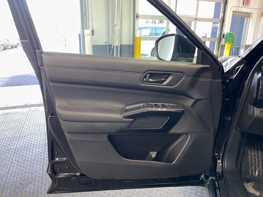 new 2026 Nissan Pathfinder car, priced at $37,569