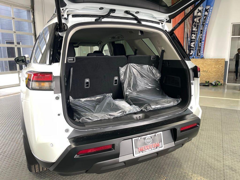 new 2026 Nissan Pathfinder car, priced at $37,973
