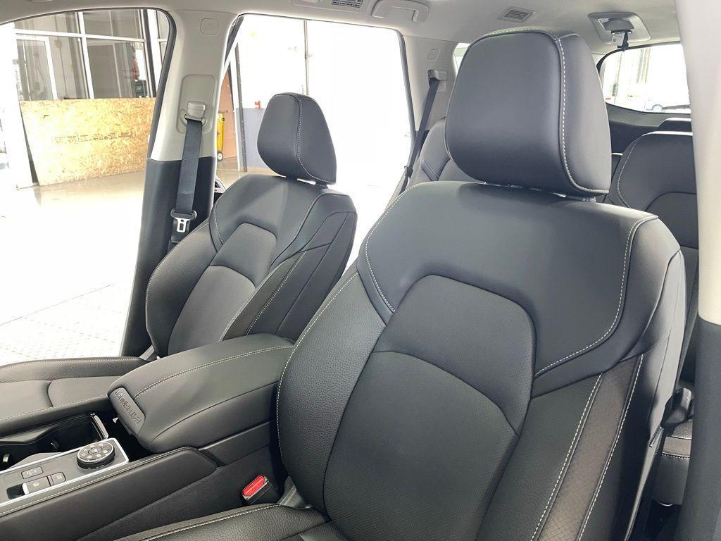 new 2026 Nissan Pathfinder car, priced at $43,992
